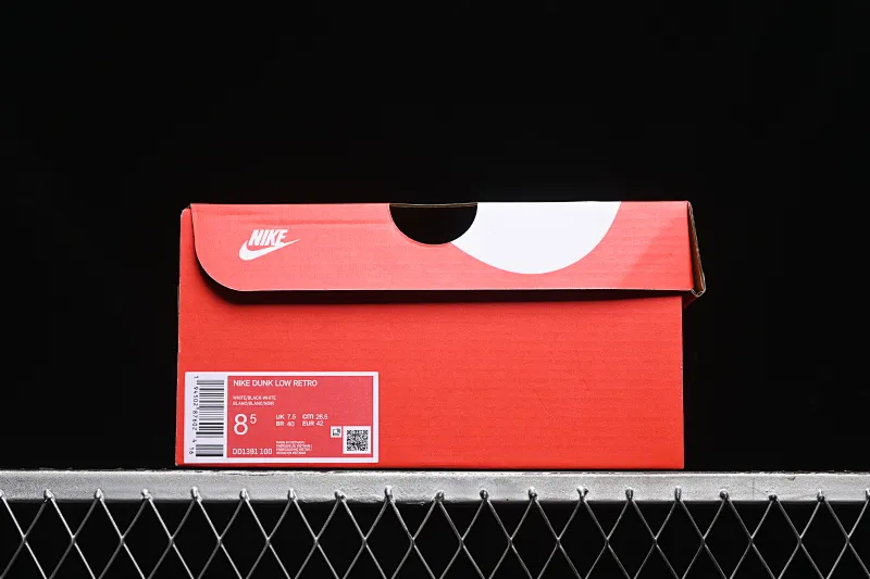 All categories Nk SB Dunk series Nk SB Dunk Low Low-top sneakers Nk Dunk Low TMS Little Red Panda Dopamine Mocha Chinese style splash-ink old deconstruction Low-top casual sneakers DD1391-100